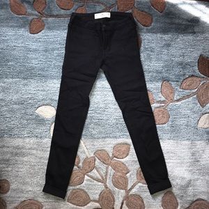 Black Hollister Super Skinny Jeans